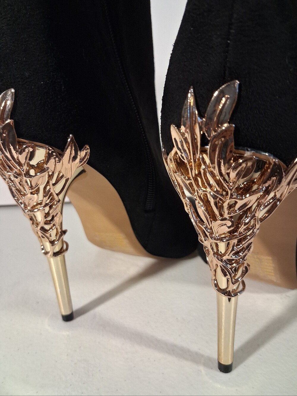 JUST FUB Wonen's Shoes Black Suede Leather Golden High Heel Pointy Toe Zip 9.5